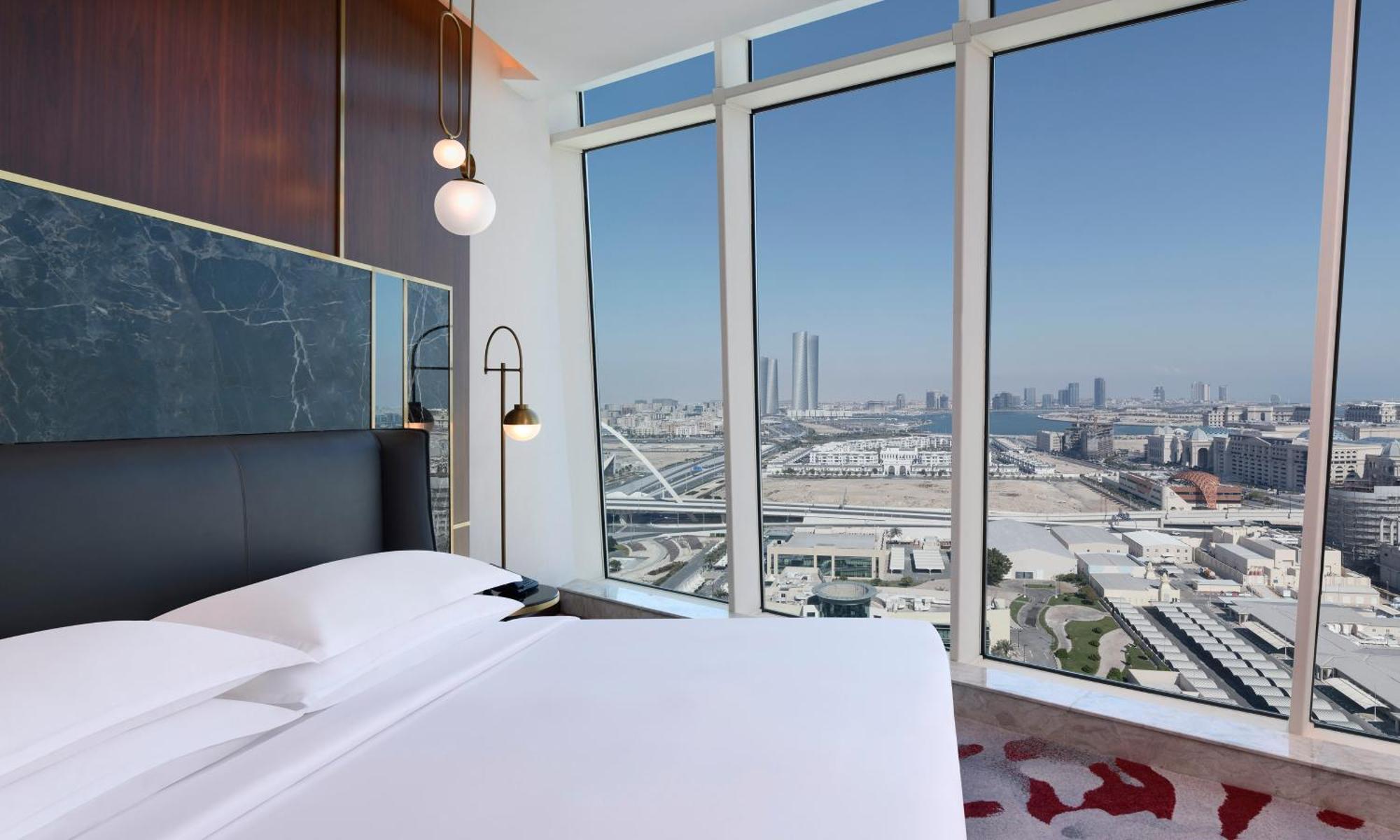 Velero Hotel Doha Lusail Eksteriør bilde A bedroom at the hotel