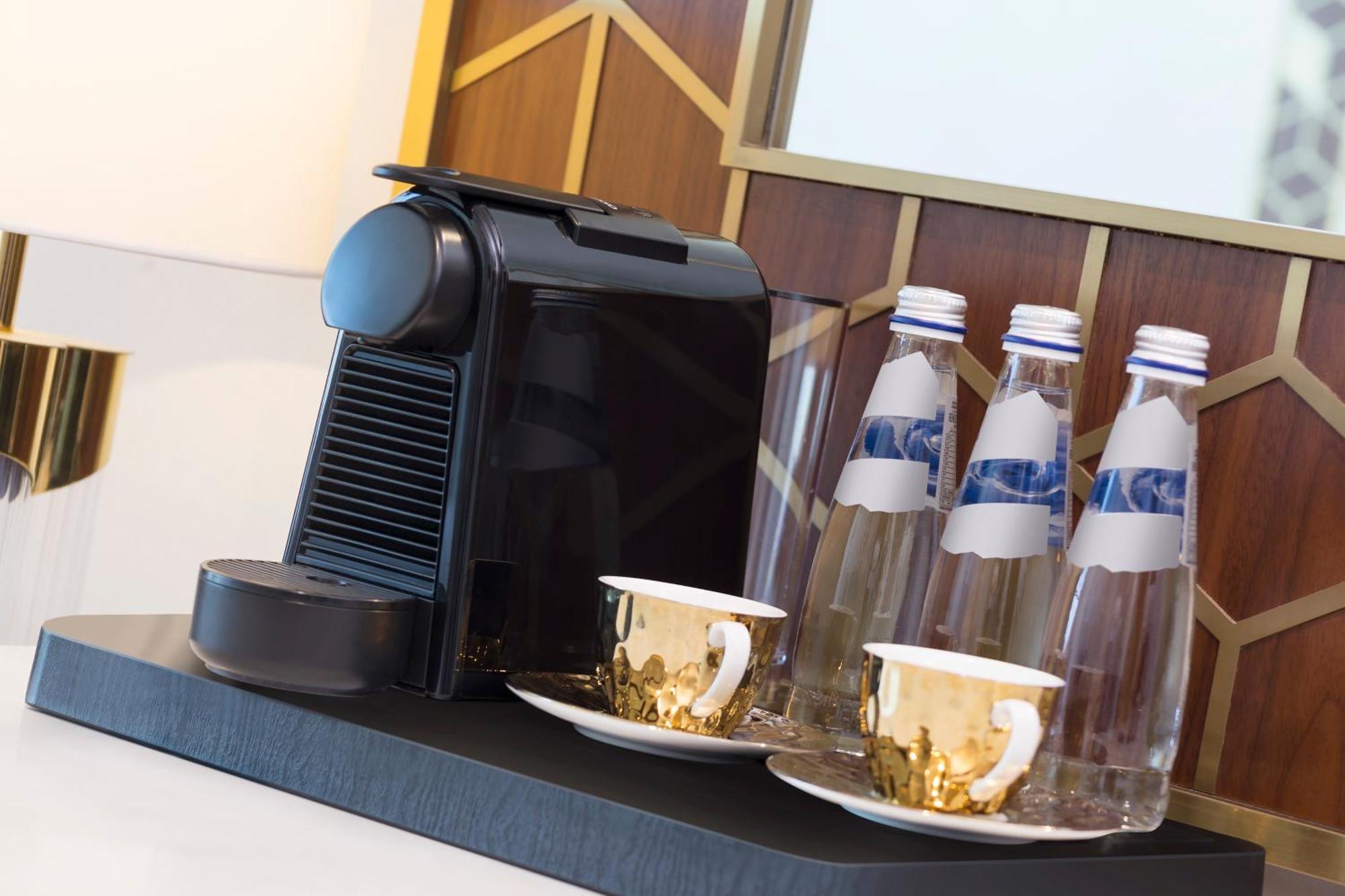 Velero Hotel Doha Lusail Eksteriør bilde A Nespresso coffee machine