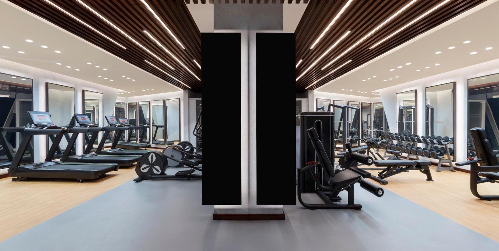 Velero Hotel Doha Lusail Eksteriør bilde The gym at The Ivy Collection
