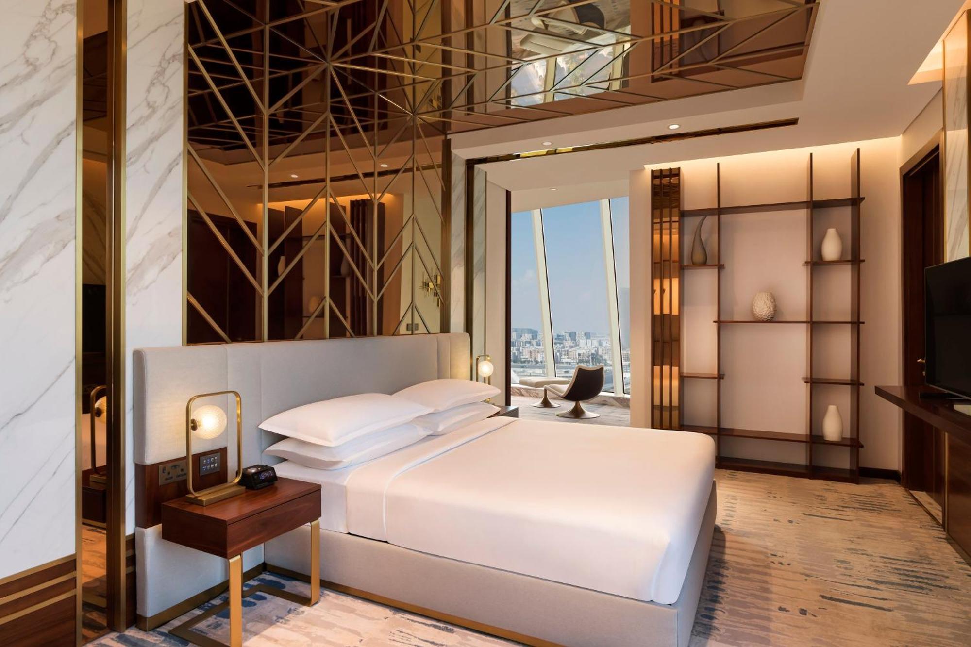 Velero Hotel Doha Lusail Eksteriør bilde A bedroom at the hotel