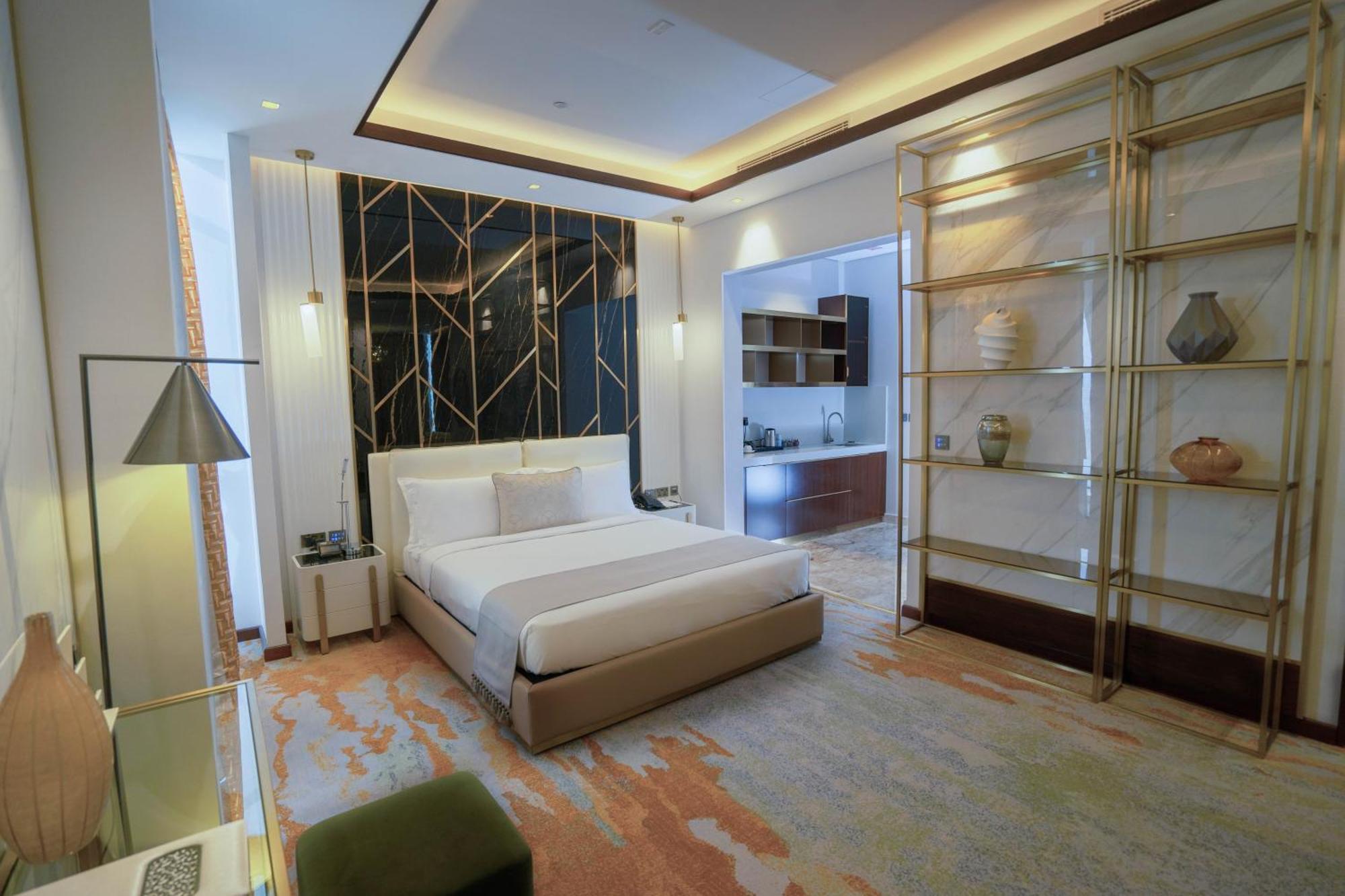 Velero Hotel Doha Lusail Eksteriør bilde A bedroom at the hotel