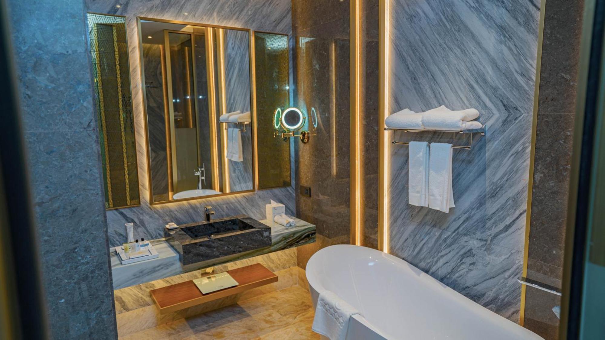 Velero Hotel Doha Lusail Eksteriør bilde Bathroom